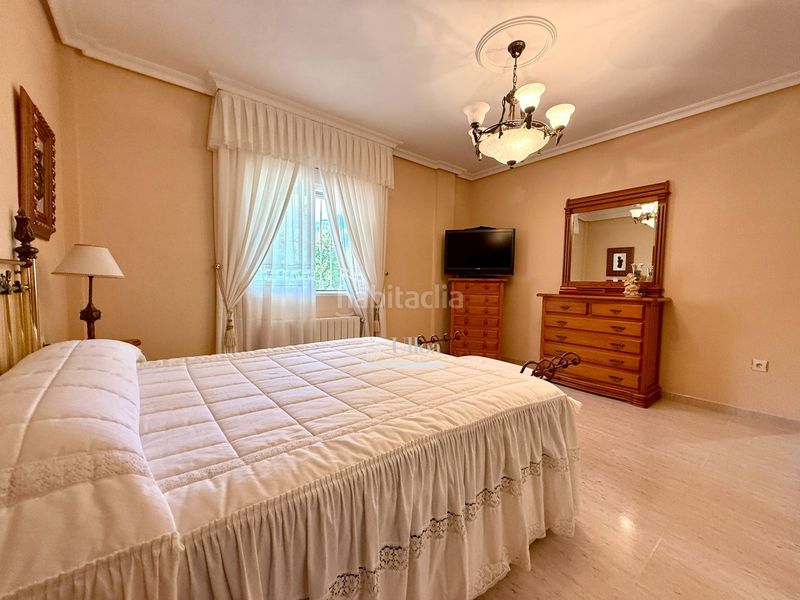 Foto f77fd097-a343-491e-9c4e-e973ec79e14d. Xalet amb calefacció aparcament piscina a La Huerta Mutxamel