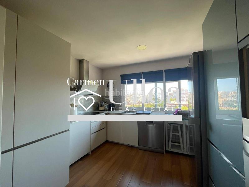 Foto 0bac3ff1-6fde-4817-b725-ff71b62433aa. Piso exclusiva vivienda reformada frente al mar en primera línea en Alicante