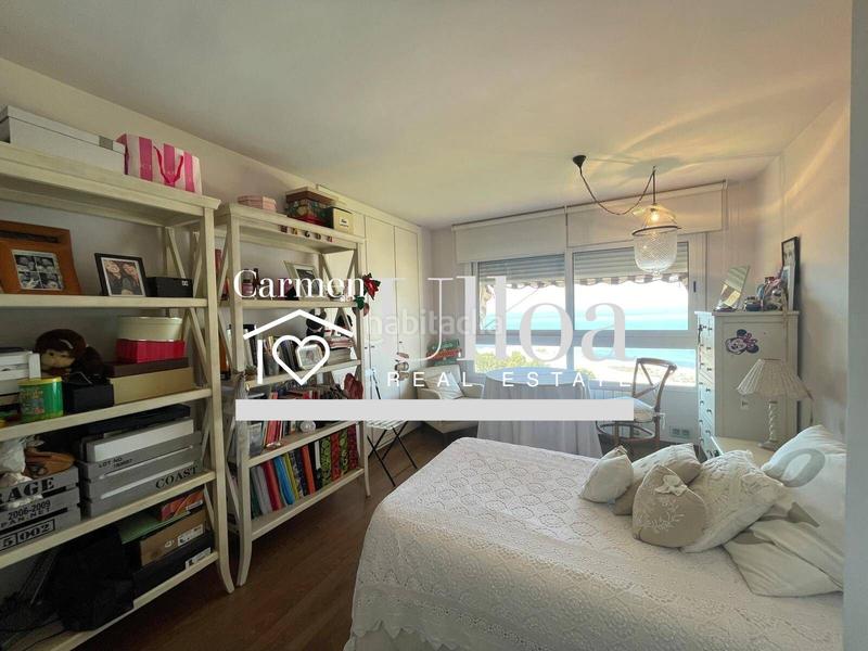 Foto 3a2f1411-3256-43cf-b037-72041fdcee30. Piso exclusiva vivienda reformada frente al mar en primera línea en Alicante