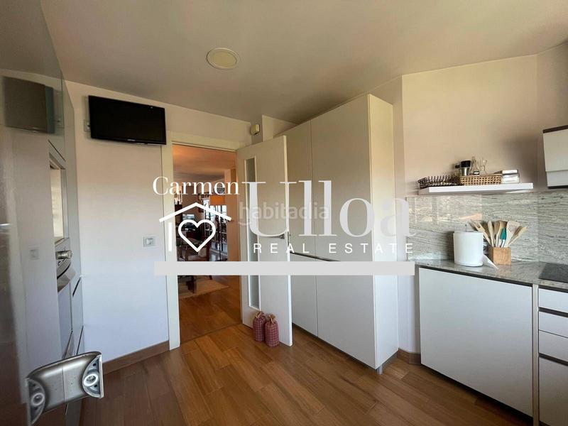 Foto 45dca9f5-3c84-4672-bedc-80c296f2d55b. Piso exclusiva vivienda reformada frente al mar en primera línea en Alicante