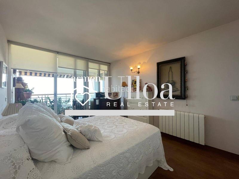 Foto 60b8a4d9-6b29-4937-b282-89e2b21b0e8d. Piso exclusiva vivienda reformada frente al mar en primera línea en Alicante