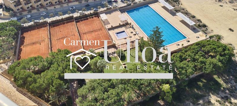 Foto 7ef389a7-22cd-4873-8ee4-e9966c2e7b82. Piso exclusiva vivienda reformada frente al mar en primera línea en Alicante