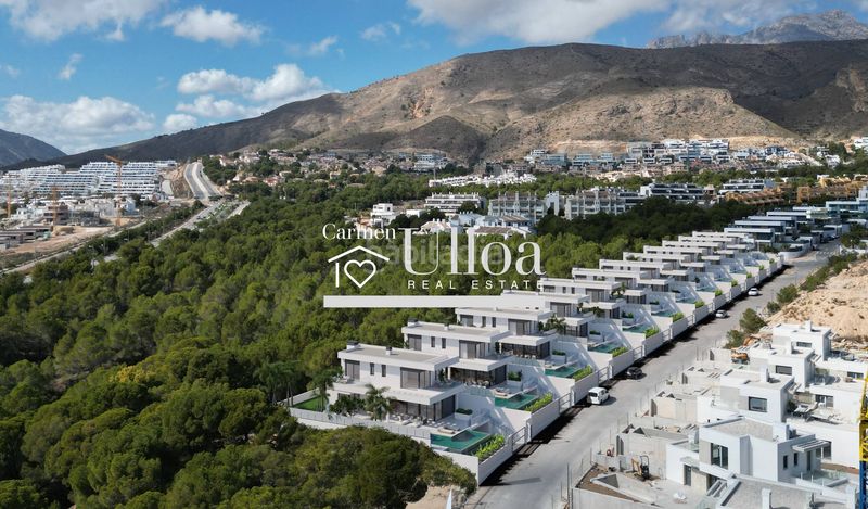 Foto f371439a-dda1-4cd1-bbb7-3dc9bc7a420e. Xalet amb aparcament piscina a Golf Bahía Finestrat