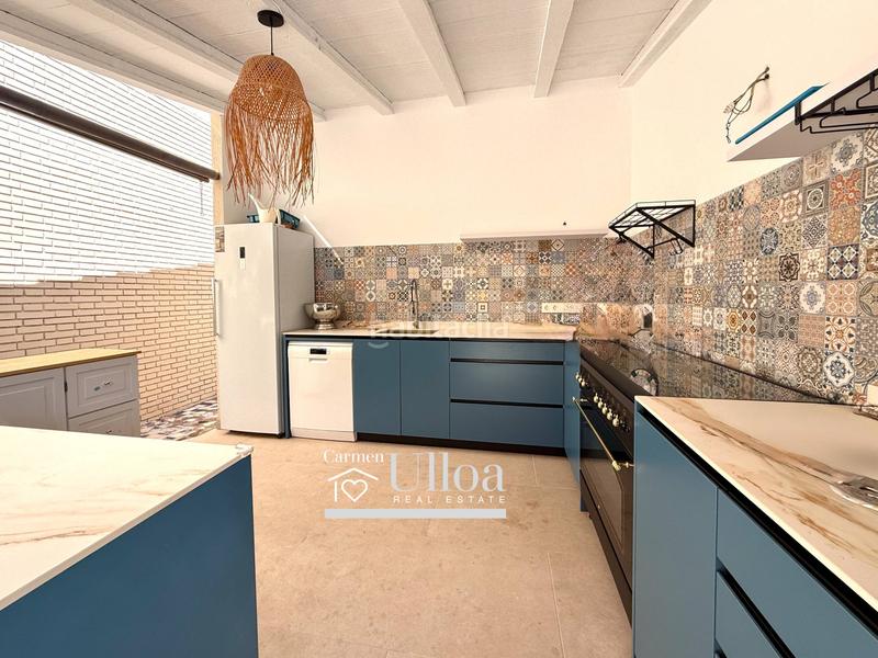 Foto 05885a2c-e440-4a81-bc1f-d69799b75b44. Xalet amb calefacció aparcament piscina a La Font-Mezquitas San Juan de Alicante