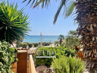 Casa aparellada a Pueblo Español-Coveta Fumá. Exclusivo chalet adosado en primera línea de mar en el campello