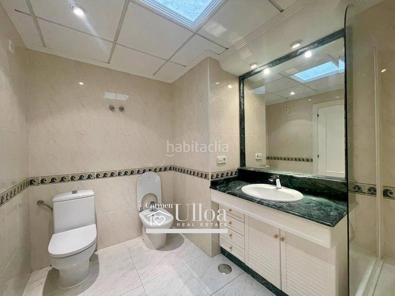 Foto 3db699d5-f2e2-49fd-94e4-b66da40473b9. Casa bifamiliare con parcheggio piscina in Pueblo Español-Coveta Fumá Campello (el)