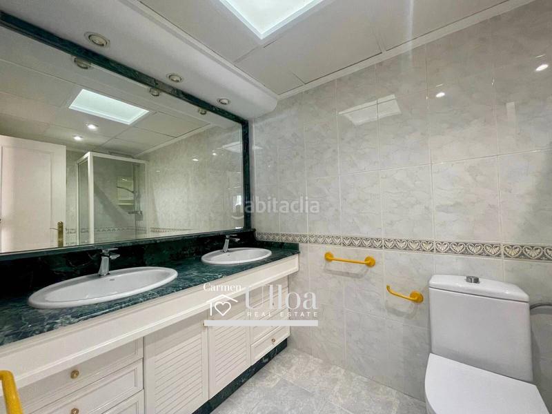 Foto 9ba736ba-be92-4b63-94be-1542a77a12d2. Casa bifamiliare con parcheggio piscina in Pueblo Español-Coveta Fumá Campello (el)