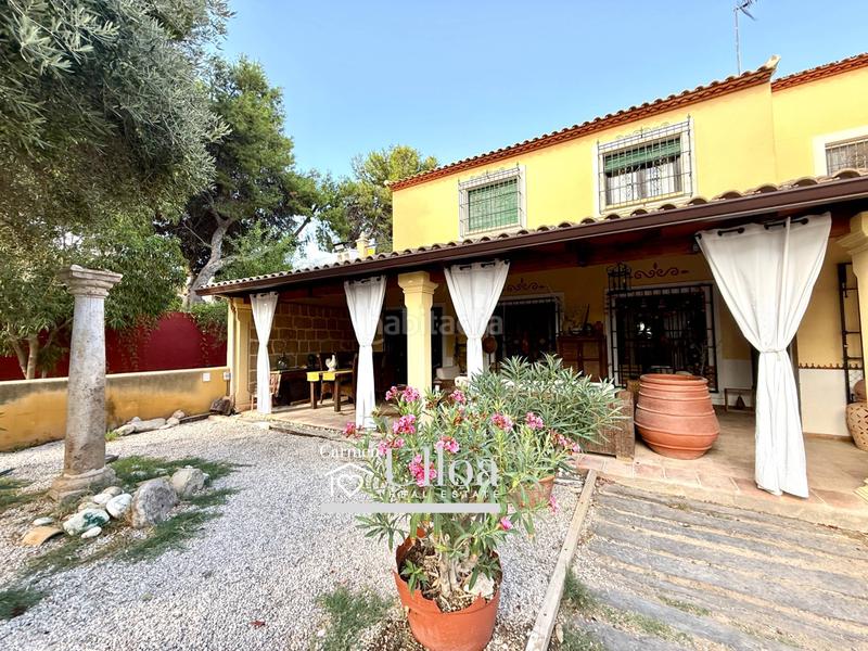 Foto b8379eb6-d9a5-450e-8e9b-e52348dd5e18. Haus mit parking pool in Vistahermosa Alicante