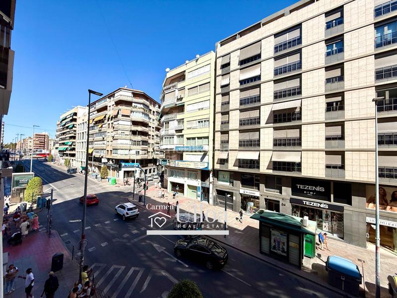 Foto b6ea13a9-27cd-48cb-9f47-60a95fab1c20. Piso  reformado en maisonnave con 4 dormitorios y a 750m de la playa en Alicante