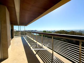 Pis  Avenida del doctor gadea. Exclusivo piso de 345 m en pleno centro de alicante con terraza