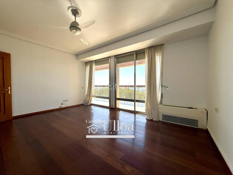 Foto 0631b10c-95dc-4a02-b445-e1bfb32f75b6. Piso exclusivo piso de 345 m en pleno centro con terraza y vistas despejadas en Alicante
