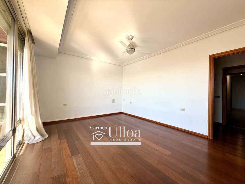 Foto 3d2cba3d-ab2e-480f-a04b-dfae8c60a9d8. Pis amb aparcament a Ensanche-Diputación Alicante