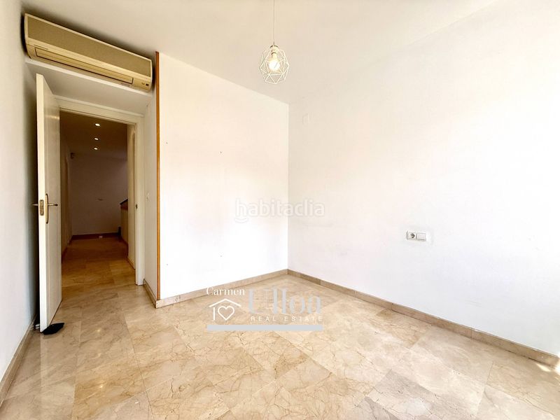 Foto 89fbd63e-9be3-4b37-9f8b-7fc6fe363d34. Casa adossada amb aparcament piscina a Alicante golf Alicante