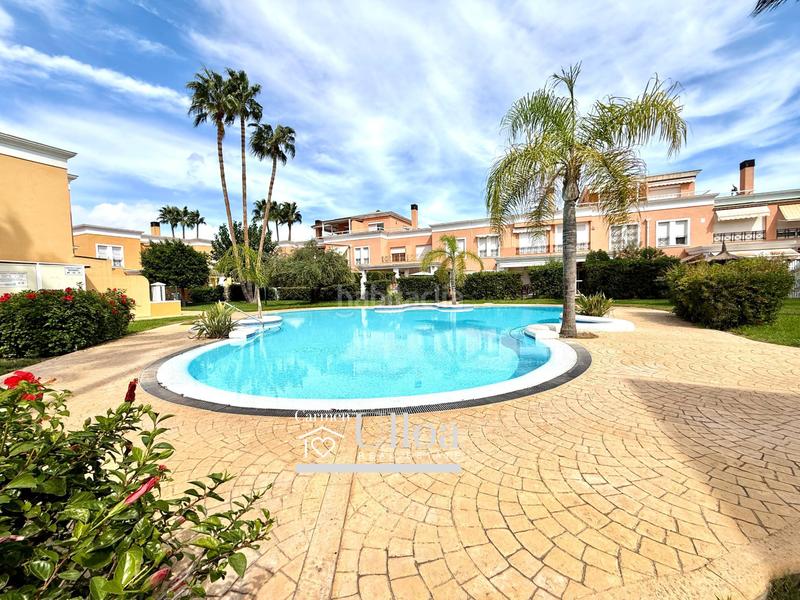 Foto 977027ff-604e-4151-9173-b7d69292deeb. Casa a schiera con parcheggio piscina in Alicante golf Alicante