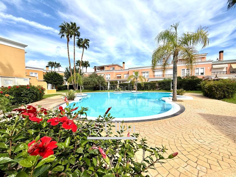 Foto e4300d6f-7dd2-41bc-a61f-cf78ac69b358. Casa a schiera con parcheggio piscina in Alicante golf Alicante