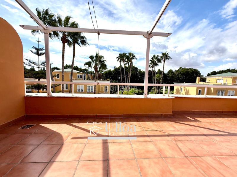 Foto e5655b2e-3d3a-448b-8e8c-52c72379c790. Casa a schiera con parcheggio piscina in Alicante golf Alicante