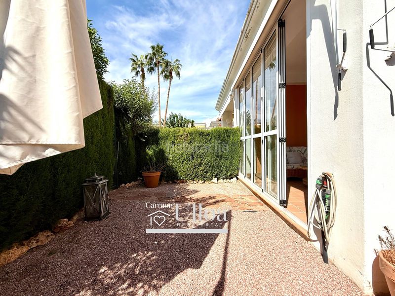 Foto f628dbd8-1cfb-4926-8e3d-ab8230a66d7f. Casa adossada amb aparcament piscina a Alicante golf Alicante