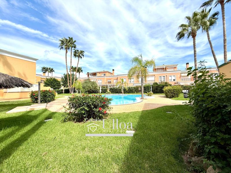 Foto fab15a16-ee94-4049-a3be-723b56769552. Casa a schiera con parcheggio piscina in Alicante golf Alicante