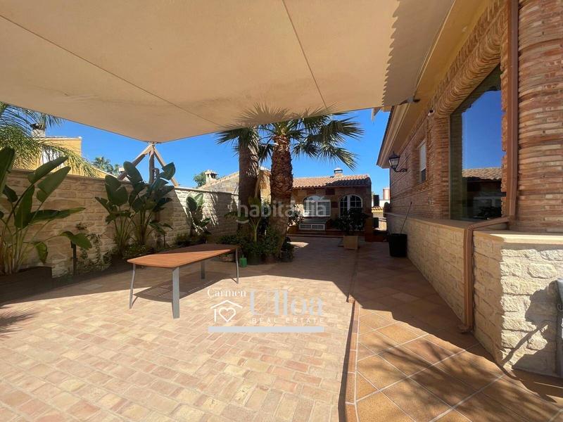 Foto 0d5a53cf-25a0-4003-8aea-d0ae517095a5. Chalet con riscaldamento parcheggio piscina in Los Girasoles Sant Vicent del Raspeig