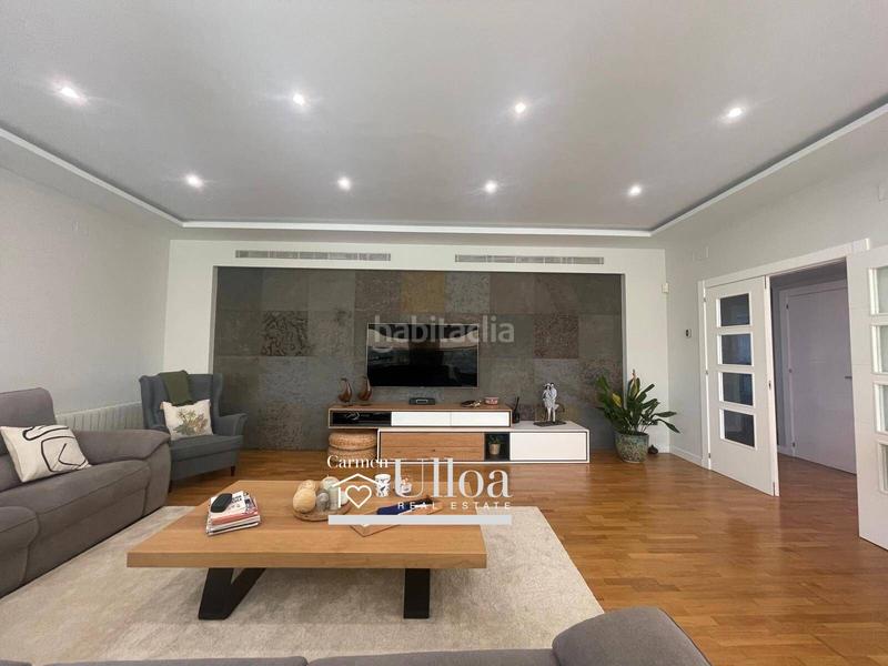 Foto 16461a68-9d1e-4610-945b-57e47c98bfd1. Chalet con riscaldamento parcheggio piscina in Los Girasoles Sant Vicent del Raspeig