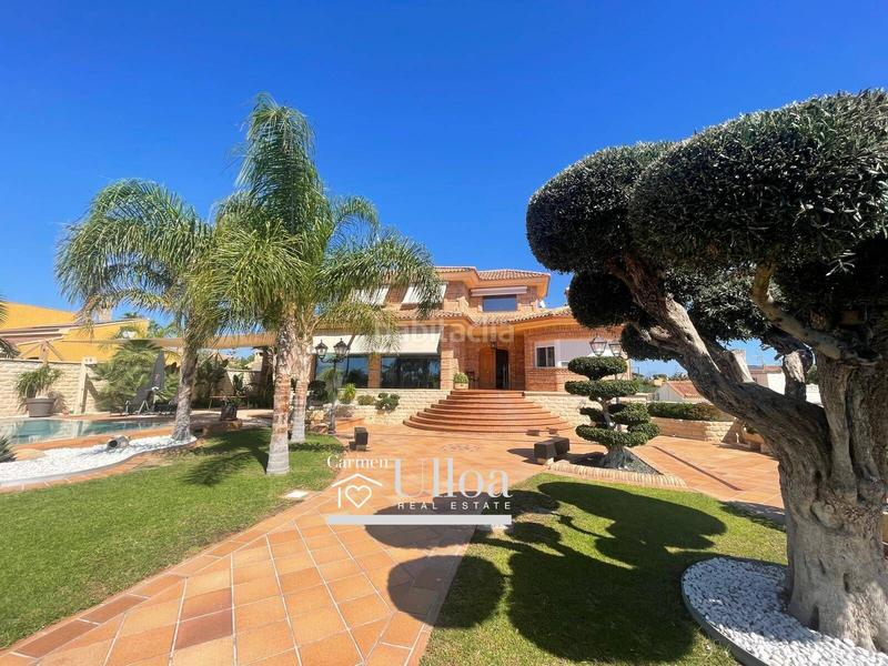 Foto 57f766ef-2d73-4832-b23e-a18df66b8122. Chalet con riscaldamento parcheggio piscina in Los Girasoles Sant Vicent del Raspeig