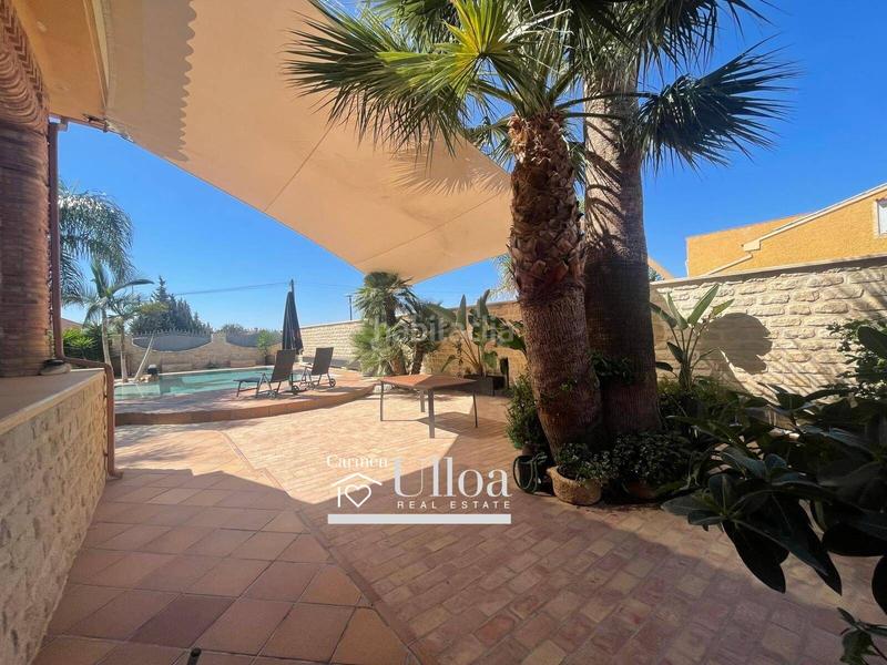 Foto f846e5ef-314b-4063-9b7f-b9185153db20. Chalet con riscaldamento parcheggio piscina in Los Girasoles Sant Vicent del Raspeig