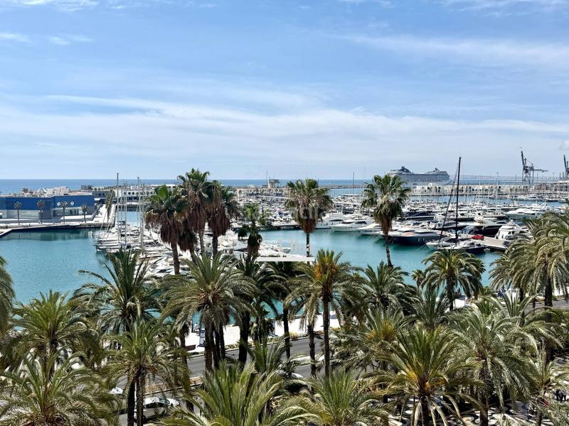 Foto 0964f021-5d96-41ba-88c8-2137b98da579. Piso espectacular vivienda histórica en primera línea del puerto en Alicante
