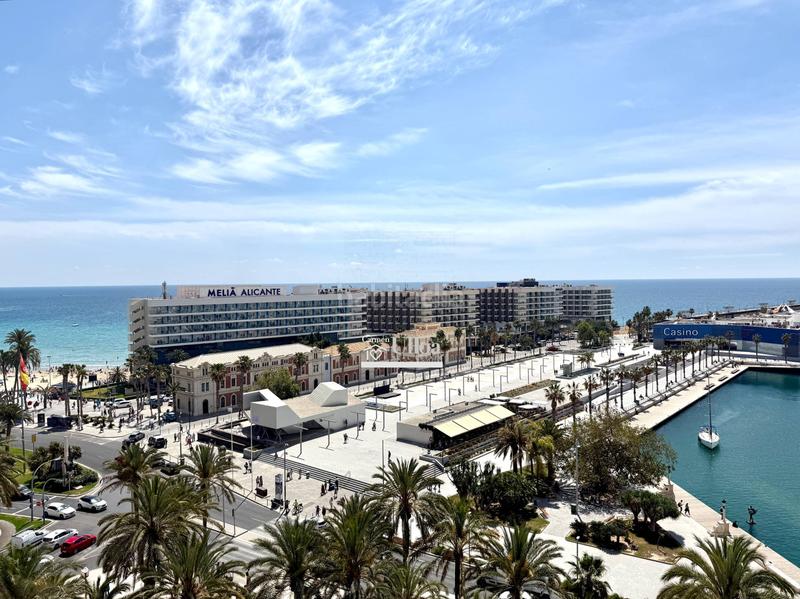 Foto 0fb866f0-1904-409e-8f39-72dbb7906351. Piso espectacular vivienda histórica en primera línea del puerto en Alicante