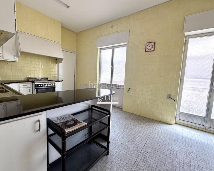 Foto ef515097-f2ee-4bf2-a531-822b3525a1d8. Piso espectacular vivienda histórica en primera línea del puerto en Alicante