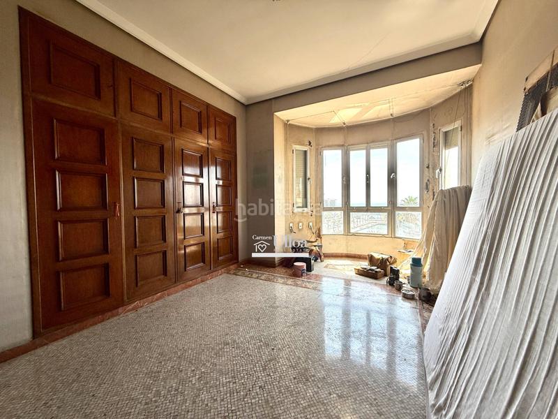 Foto fa881f01-9e40-4104-bf88-cc0329f45fd4. Piso espectacular vivienda histórica en primera línea del puerto en Alicante