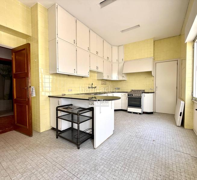 Foto faaf2b54-dee5-4334-836f-a75f353110d7. Piso espectacular vivienda histórica en primera línea del puerto en Alicante