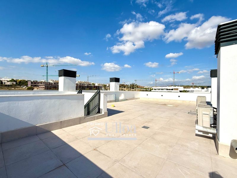 Foto d3de397d-6dc6-4b1b-bd7e-d8443c8ab6c2. Casa adossada amb calefacció aparcament piscina a Alicante