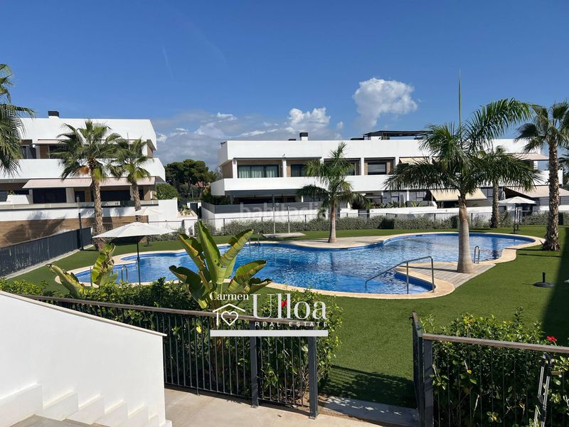 Foto ea57b65c-276f-40a1-9d7f-c0445d0beece. Casa adossada amb calefacció aparcament piscina a Alicante