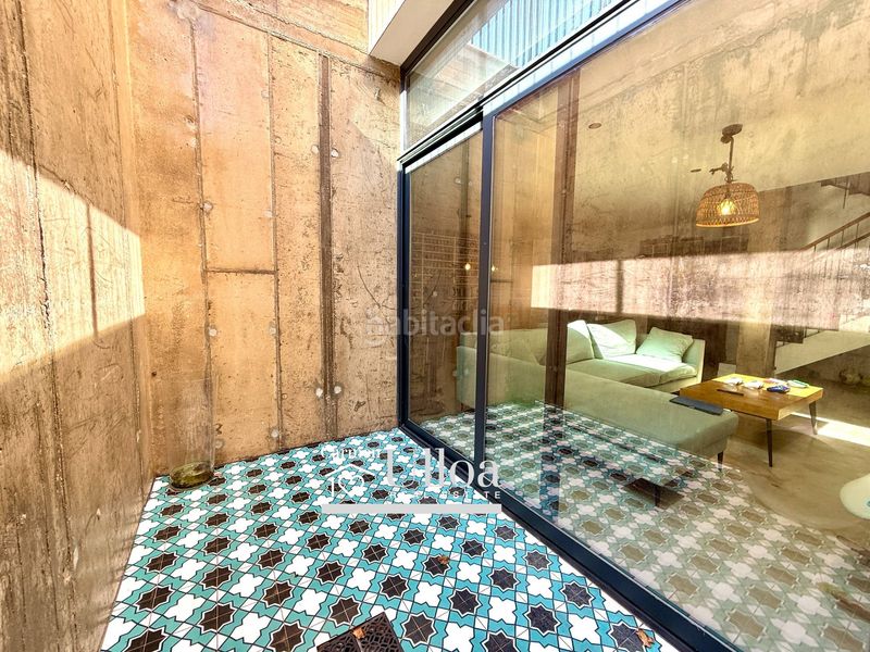 Foto f70abad5-fdbd-4c35-a072-d1d566a7f03e. Casa adossada amb calefacció aparcament piscina a Alicante