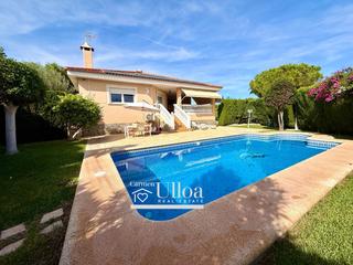 Chalet in La Huerta. Chalet reformado con jardín y piscina en la huerta, mutxamel