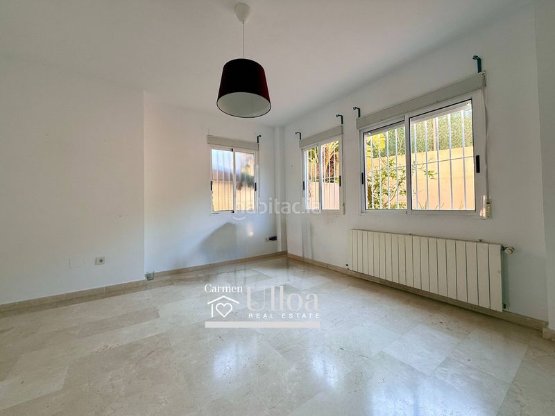 Foto 546b7ae2-57e6-4b94-8fb8-67944d8c19c9. Casa adossada amb calefacció aparcament piscina a Alicante