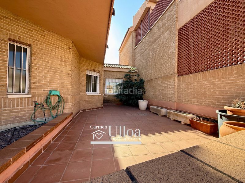 Foto c6de256e-3e14-4173-a843-ee4cf5b69092. Casa adossada amb calefacció aparcament piscina a Alicante