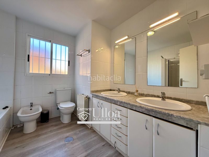 Foto fca7aa73-c912-4106-a594-a6e239f251b3. Casa adossada amb calefacció aparcament piscina a Alicante