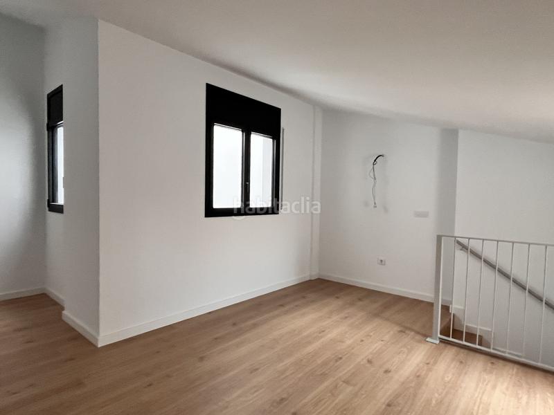 Foto 679dfc02-ebf9-4dd2-bfd8-e49cbcdb0349. Alquiler piso atic al centre-devesa en La Devesa Girona