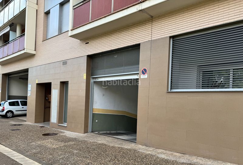 Foto cdae2341-c52c-4850-b067-380a3c18b446. Lloguer aparcament cotxe a carrer josep clarà i ayats 5 a Girona