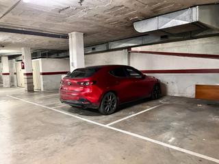 Parking coche en Fontajau - Sant Pon. Plaa d'aparcament