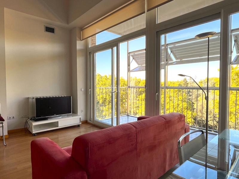 Foto c0d69f42-15e9-4378-abfb-e4a479e75d4e. Rent flat with heating parking in Eixample Sud-Migdia Girona