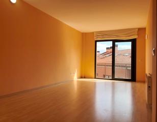 Miete Zweistöckige Wohnung  Avinguda de santa coloma. Àtic - dúplex impecable