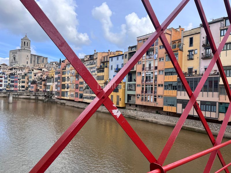 Foto ecedbf3b-d467-49a0-970d-9ae5bb7ca7a1. Pis amb calefacció a Centre-Barri Vell Girona