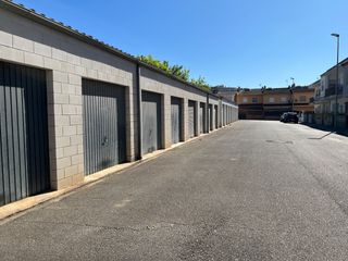 Alquiler Parking coche en Taialà - Germans Sabat. Plaça d'aparcament