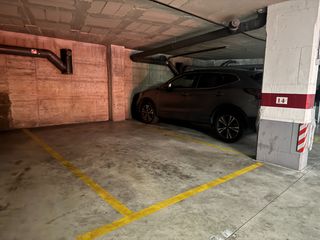 Affitto Posto auto in Avinguda de sant narcís 75. Parquing per cotxe gran en lloguer.