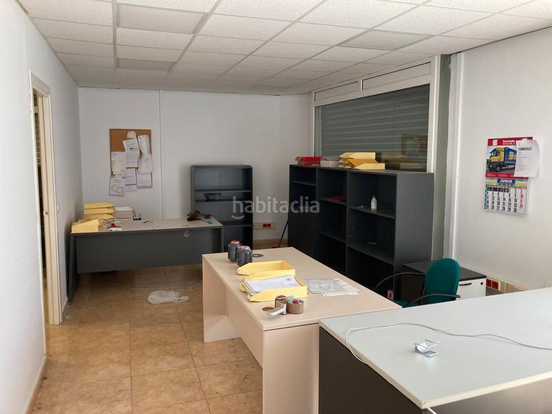 Foto 90bb7919-fee0-4f25-a4cc-062711256400. Local comercial luminoso local comercial en Llevant Igualada