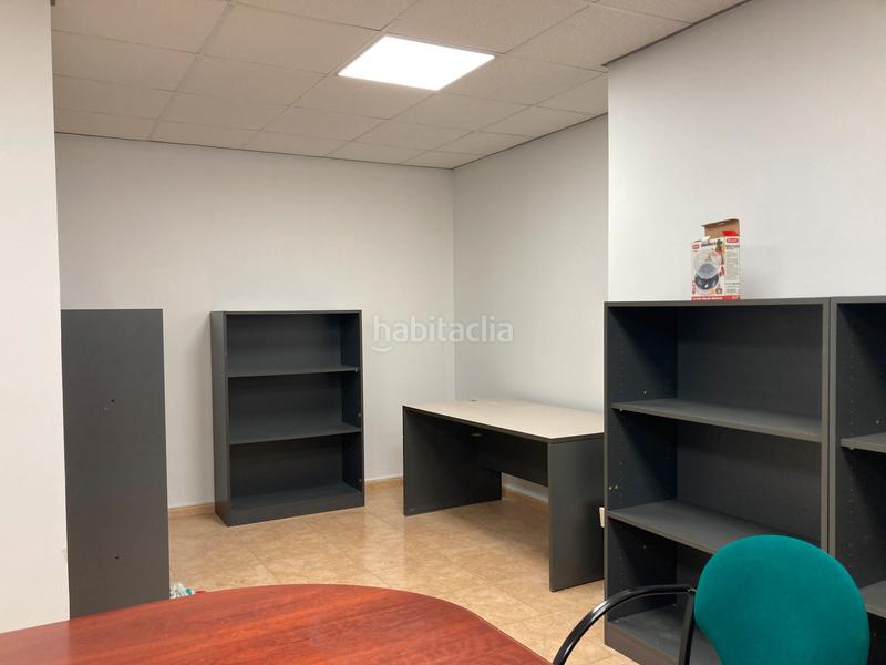Foto c8bb3b8d-b1bb-46ce-bef4-b81306f8bf25. Local comercial luminoso local comercial en Llevant Igualada