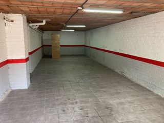 Miete Geschäftsraum  Carrer de sant ignasi. Magatzem econòmic