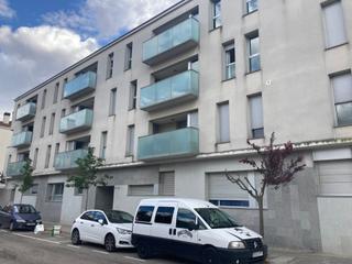 Dúplex  Carrer de sarrià de ter. Duplex en venta